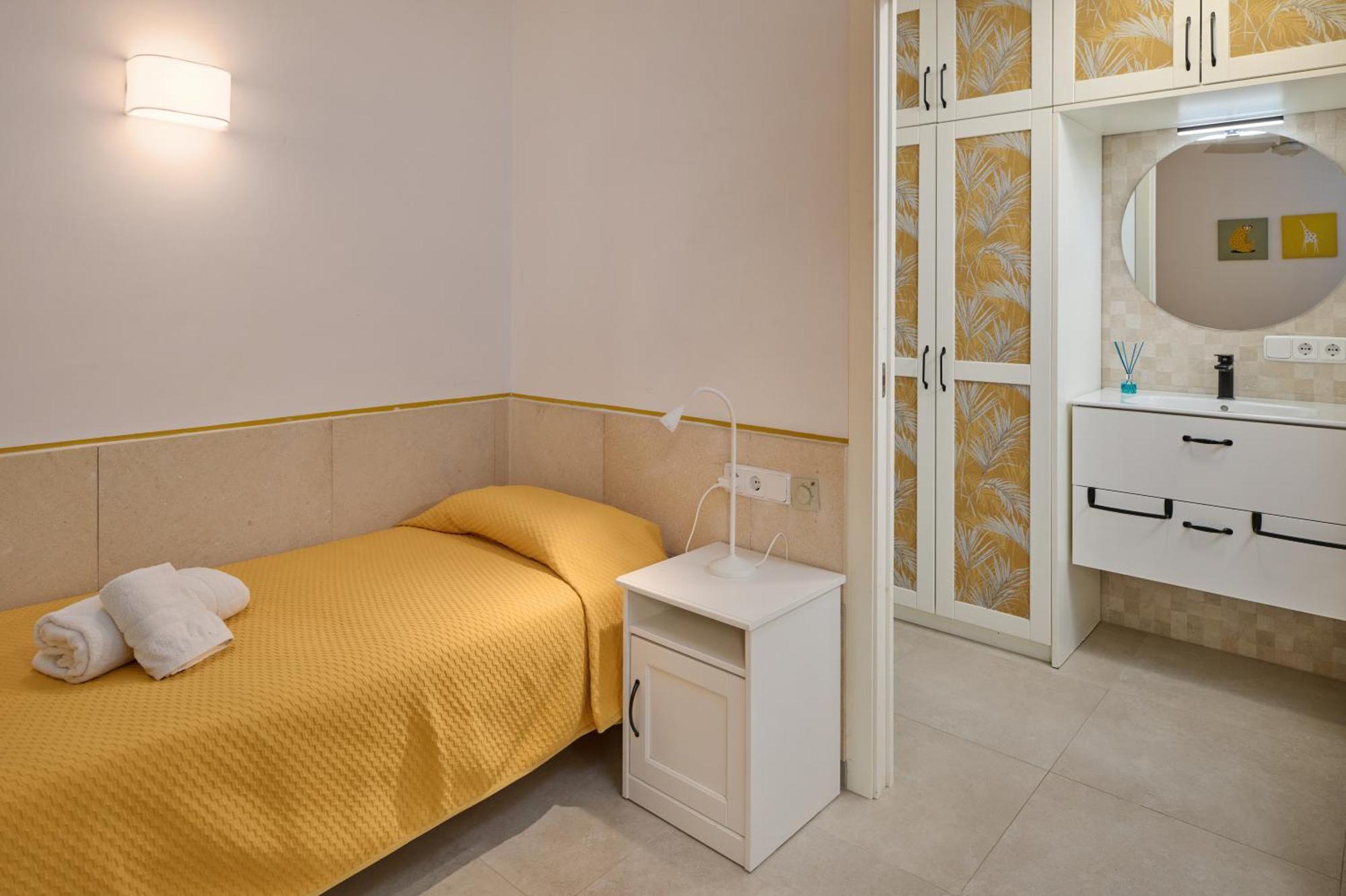 Waterfront Apartment 'Maria'. Pool. Wifi Santanyí Esterno foto